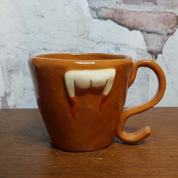 Vampire Fang . Mug