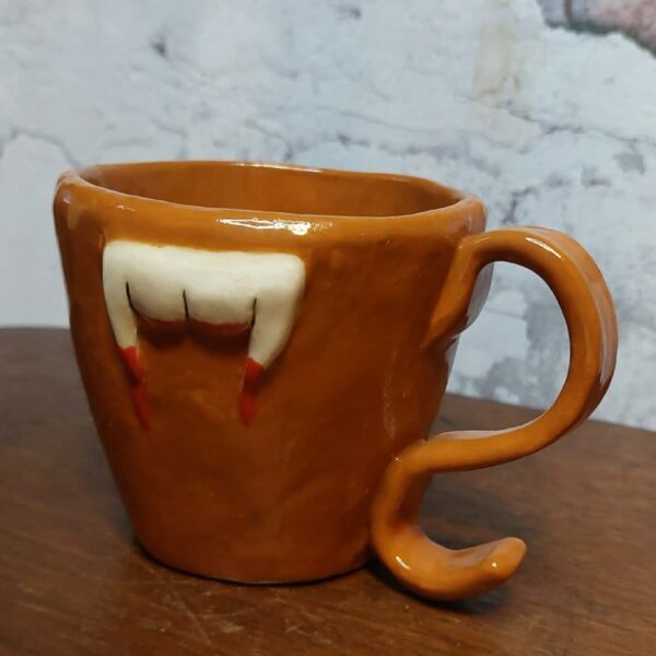 Vampire Fang . Mug